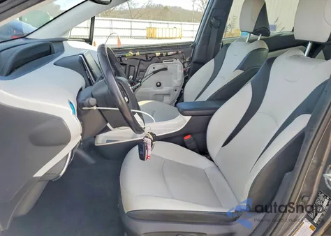 2018 Toyota Prius Prime из США, поврежденный, VIN JTDKARFP7J3073350